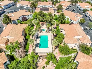 Photo #4: 2388422 Listing