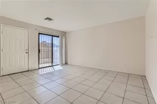 Photo #3: 2388453 Listing 