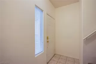 Photo #3: 2388454 Listing