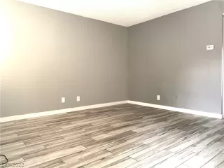 Photo #2: 2388495 Listing 