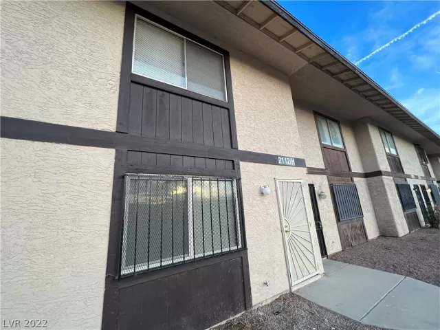 MLS: 2388513 Condo For Sale