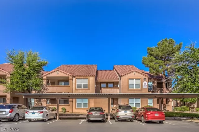 MLS: 2388529 Condo For Sale