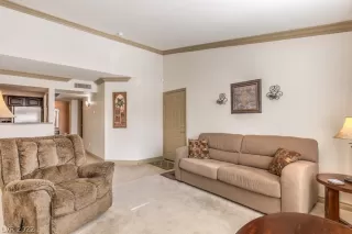 Photo #4: 2388529 Listing 