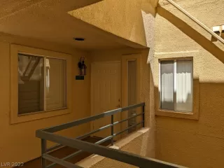 Photo #2: 2388531 Listing