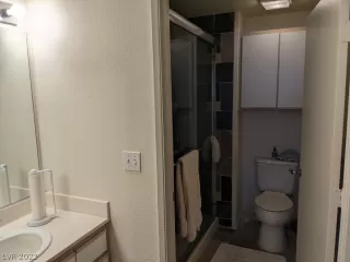 Photo #4: 2388531 Listing