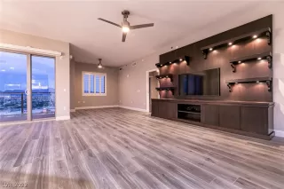 Photo #6: 2388541 Listing 