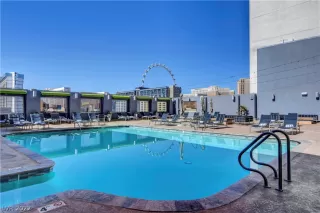 Photo #6: 2388547 Listing 