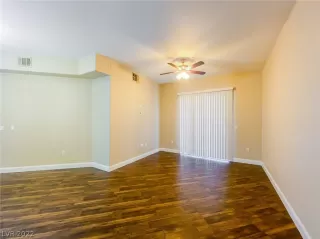 Photo #2: 2388562 Listing