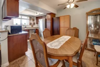 Photo #6: 2388581 Listing