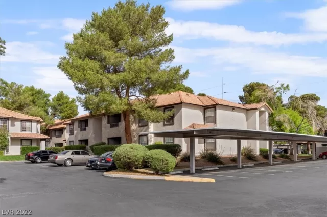 MLS: 2388691 Condo For Sale