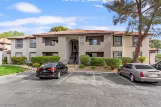 Photo #1: 2388691 Listing 