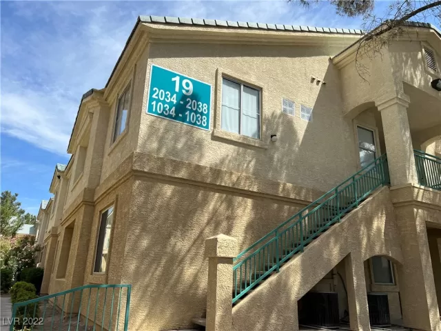 MLS: 2388692 Condo For Sale