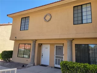 Photo #1: 2388720 Listing