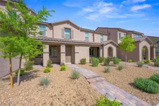 Photo #1: 2388792 Listing