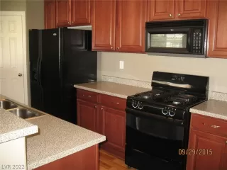 Photo #6: 2388814 Listing 