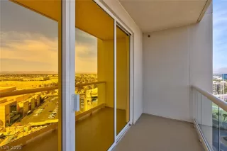 Photo #5: 2388848 Listing