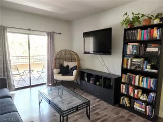 Photo #1: 2388866 Listing