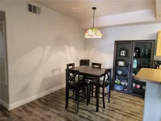 Photo #3: 2388866 Listing