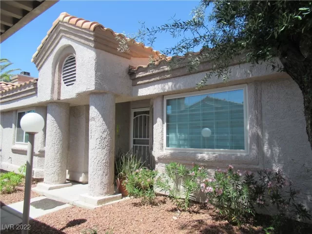 MLS: 2388890 Condo For Sale