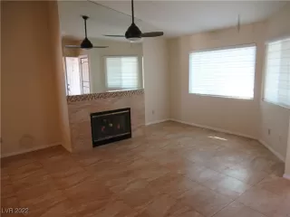 Photo #6: 2388890 Listing 