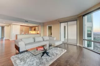 Photo #2: 2388894 Listing