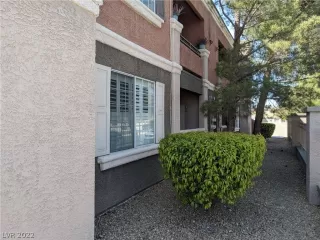 Photo #2: 2388927 Listing