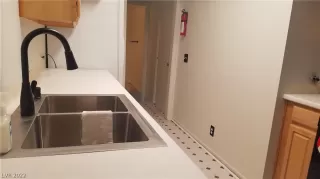 Photo #6: 2388928 Listing