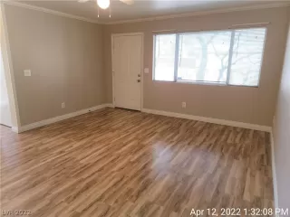 Photo #3: 2388940 Listing 