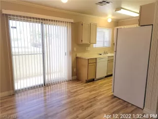 Photo #6: 2388940 Listing 