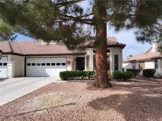 Photo #1: 2388977 Listing 