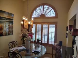 Photo #4: 2388977 Listing 