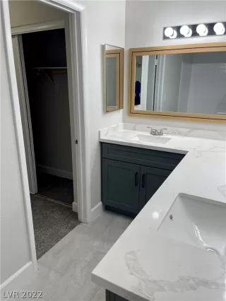 Photo #6: 2388980 Listing 