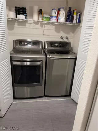 Photo #3: 2388999 Listing