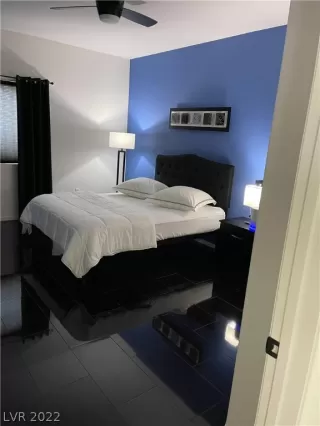 Photo #6: 2388999 Listing