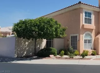 Photo #1: 2389006 Listing 