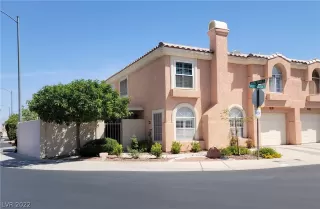 Photo #4: 2389006 Listing 