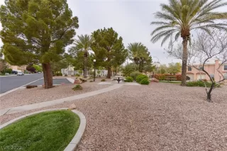 Photo #6: 2389006 Listing 