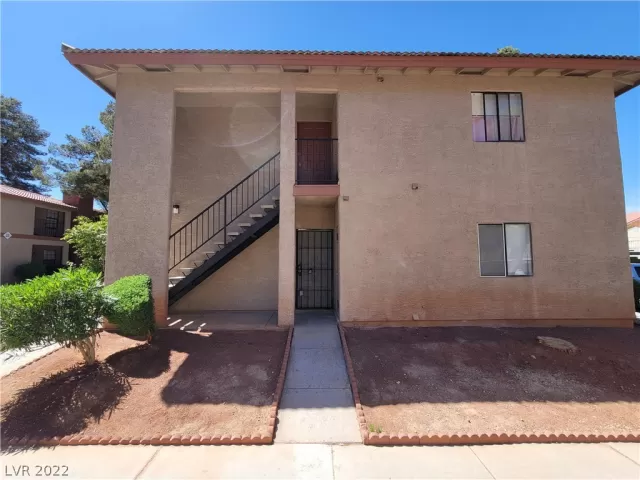 MLS: 2389040 Condo For Sale