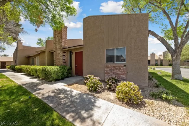 MLS: 2389059 Condo For Sale