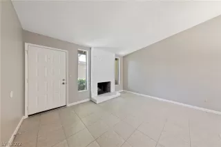 Photo #1: 2389059 Listing