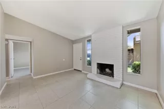 Photo #2: 2389059 Listing