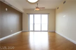 Photo #1: 2389082 Listing