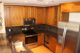 Photo #3: 2389082 Listing