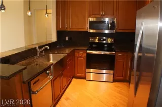 Photo #4: 2389082 Listing
