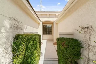 Photo #2: 2389090 Listing 