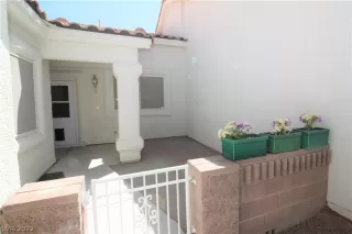 Photo #2: 2389153 Listing 