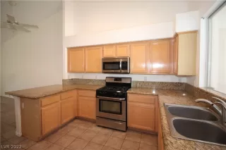 Photo #6: 2389153 Listing 