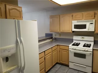 Photo #6: 2389174 Listing 