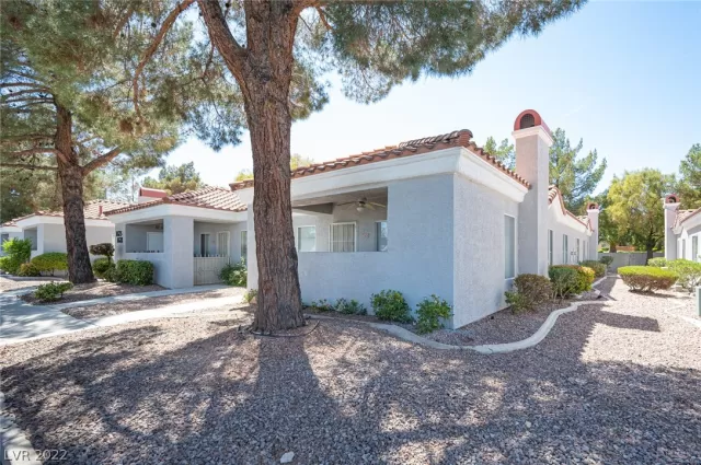 MLS: 2389175 Condo For Sale