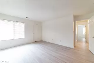 Photo #5: 2389187 Listing 